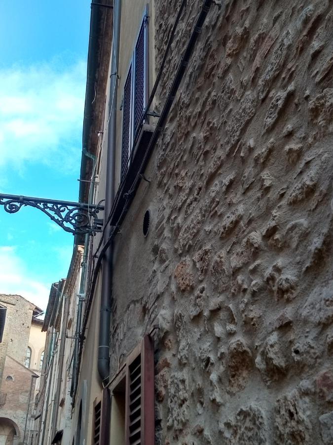 Appartamento Il Mandorlo Nel Centro Di Volterra Ngoại thất bức ảnh