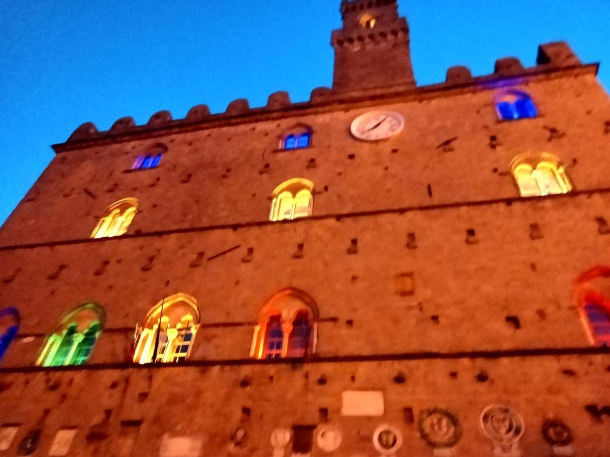 Appartamento Il Mandorlo Nel Centro Di Volterra Ngoại thất bức ảnh
