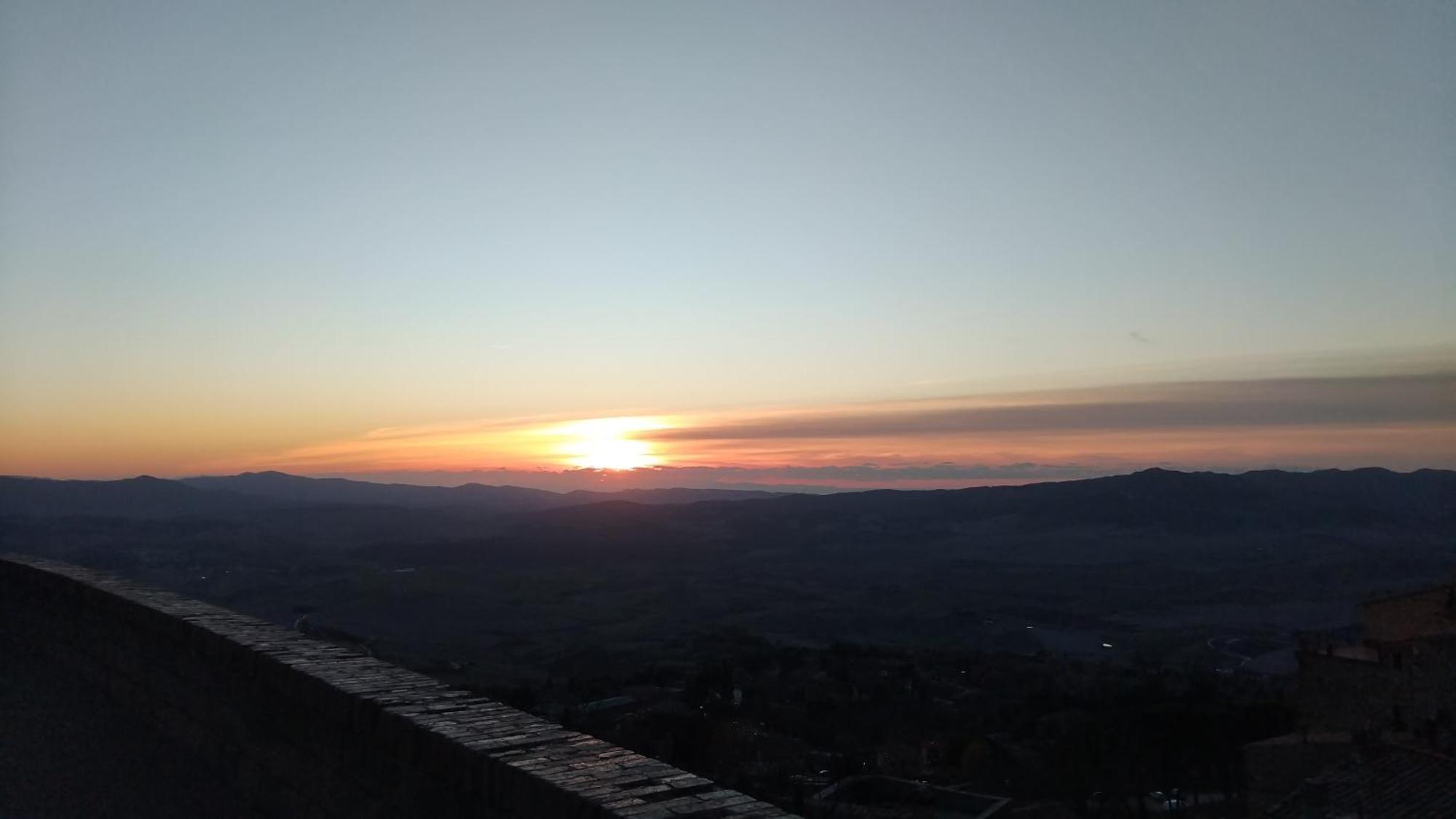 Appartamento Il Mandorlo Nel Centro Di Volterra Ngoại thất bức ảnh
